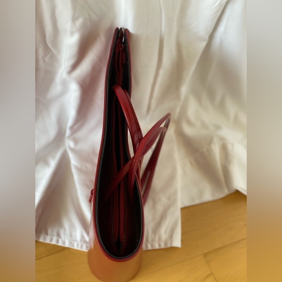 Stunning Kesslord Paris Structured Red Shoulder Bag - Picture 7 of 13